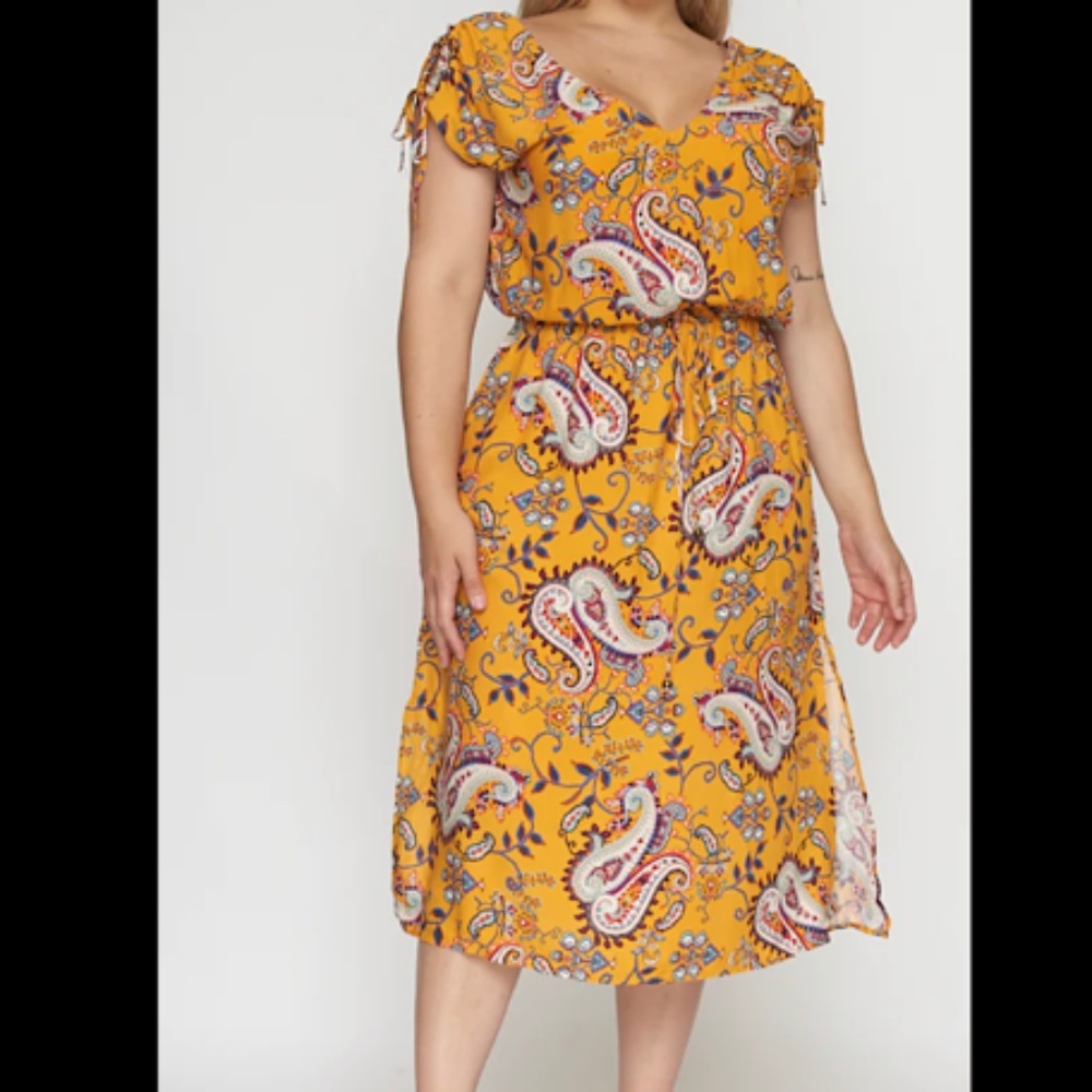 NWT Plus Size Paisley Mustard V Neck Drawstring Cinched Waist Midi Dress